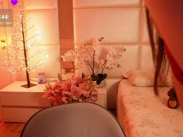 Rerince live cam on BongaCams