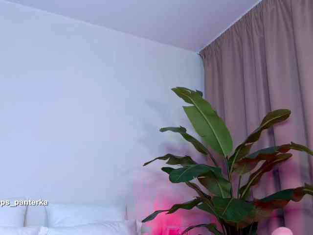 Amyleeplayss webcam