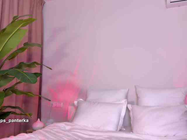 Amyleeplayss webcam