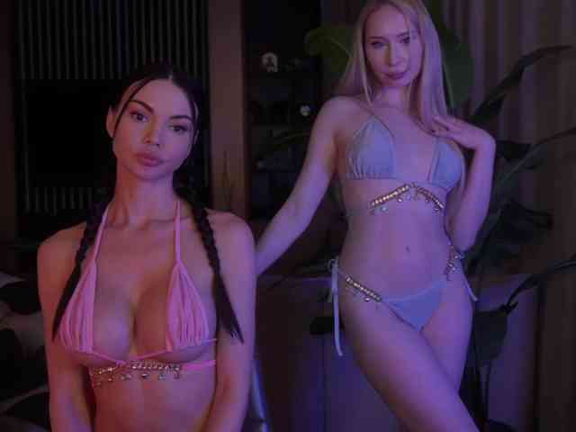 Модель: Amyleeplayss