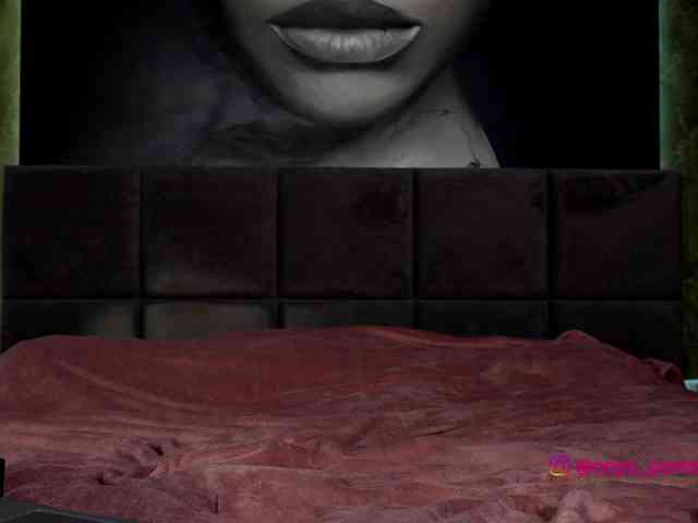 Amyleeplayss webcam