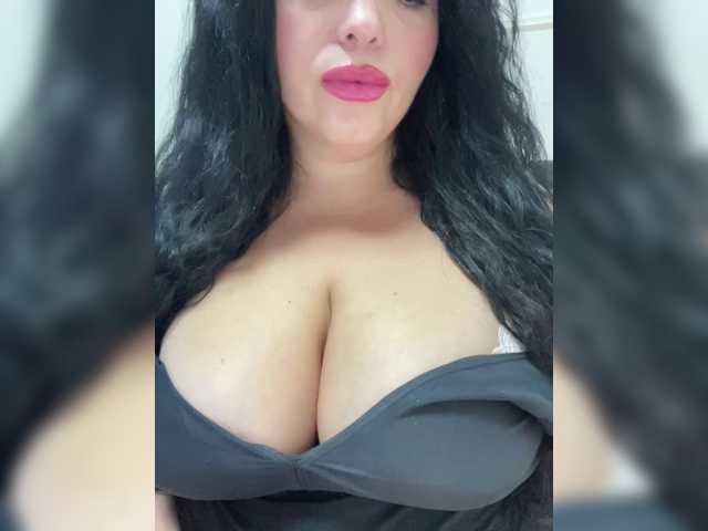 RadaRay55, live now on BongaCams