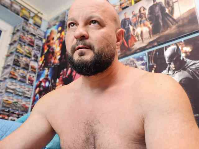 MuscularBear Sex Cam Show