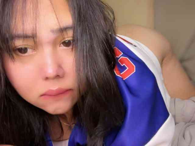 hollyCum webcam