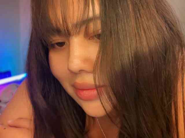 hollyCum webcam