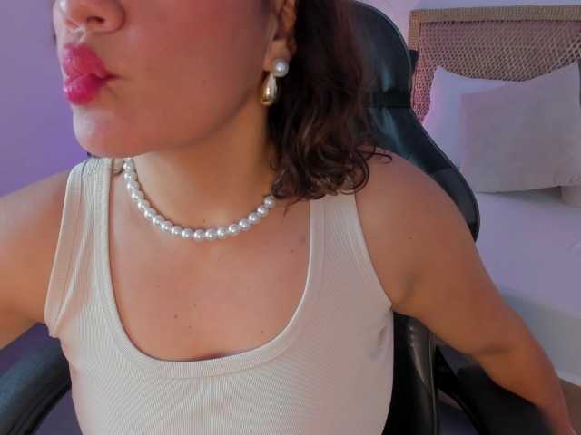 gipsela-gomez live cam on BongaCams