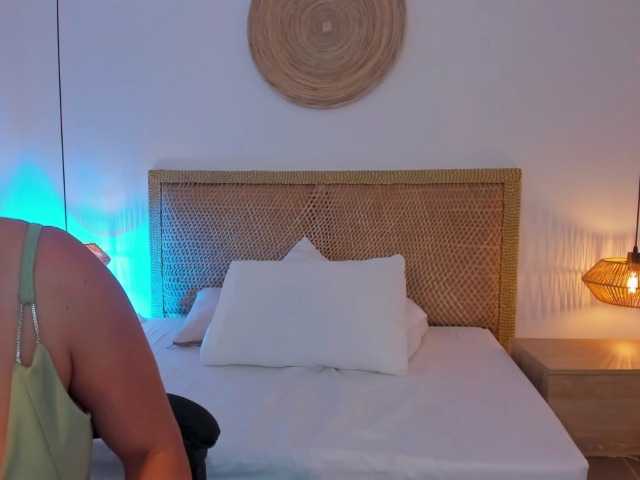le modèle gipsela-gomez est en webcam porno dans un show sur le site bongacams, il possède les tags suivants: Latino/Hispanic,Brunette,Shaved