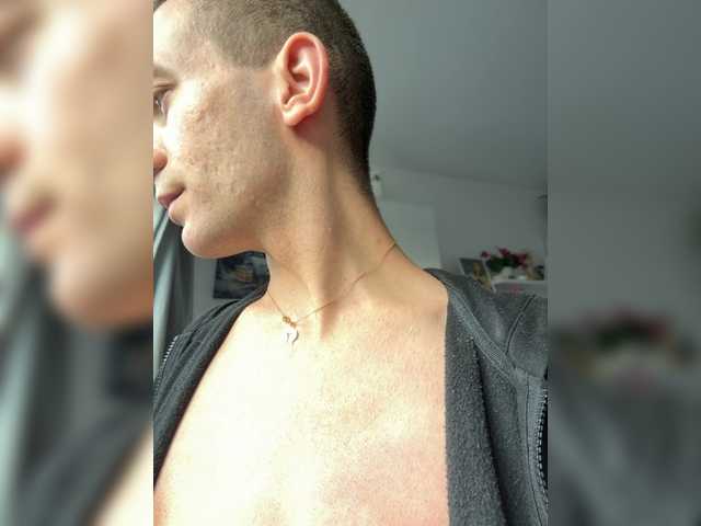 Nickdtr, 24 y/o - Live Cam on BongaCams