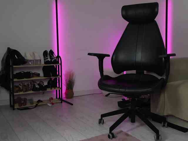 MidnightJoyx webcam