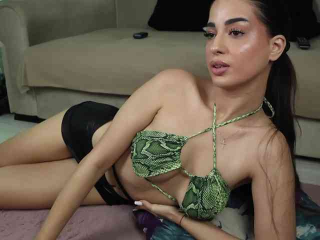 MidnightJoyx webcam