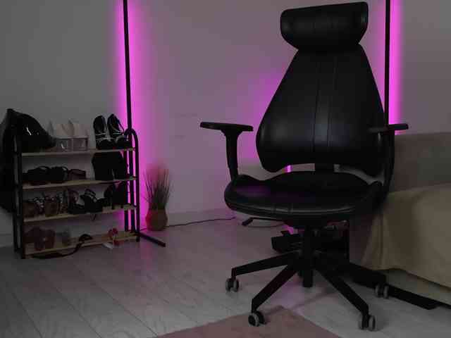 MidnightJoyx webcam