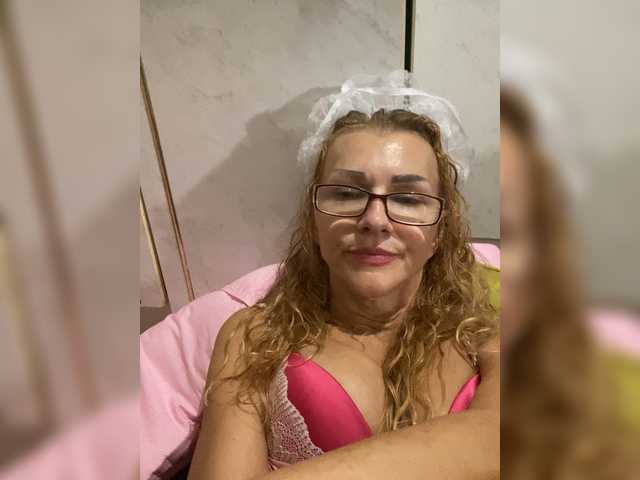 Ritia live cam on BongaCams