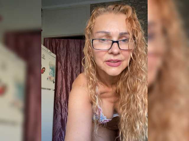 Ritia live cam on BongaCams