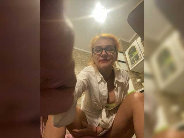 Ritia live cam on BongaCams