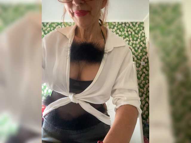 Ritia, en vivo ahora en BongaCams