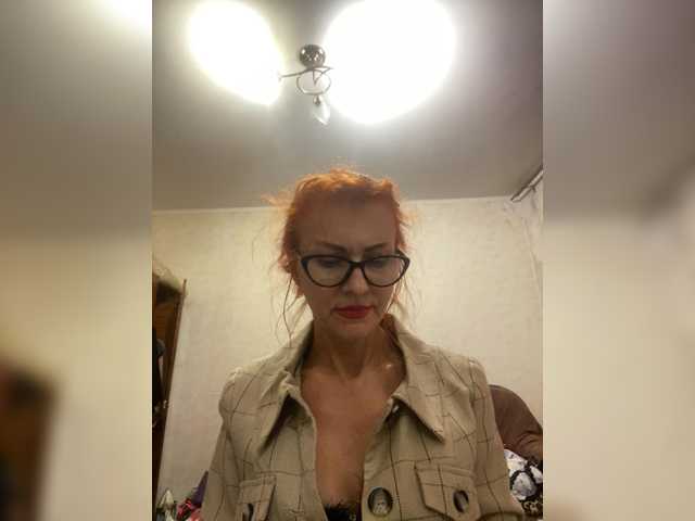 Ritia, live now on BongaCams