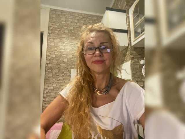 Ritia live webcam show