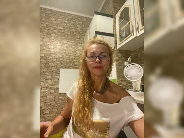 Ritia live cam on BongaCams