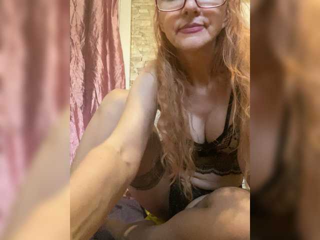 Ritia live cam on BongaCams