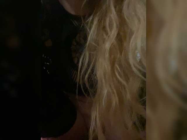 Ritia's BongaCams profile