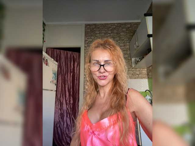 Ritia live cam on BongaCams