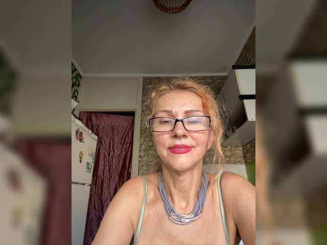 Ritia live webcam show