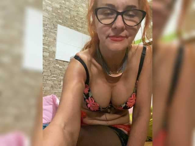 Ritia live webcam show
