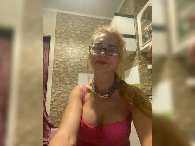 Ritia live cam on BongaCams