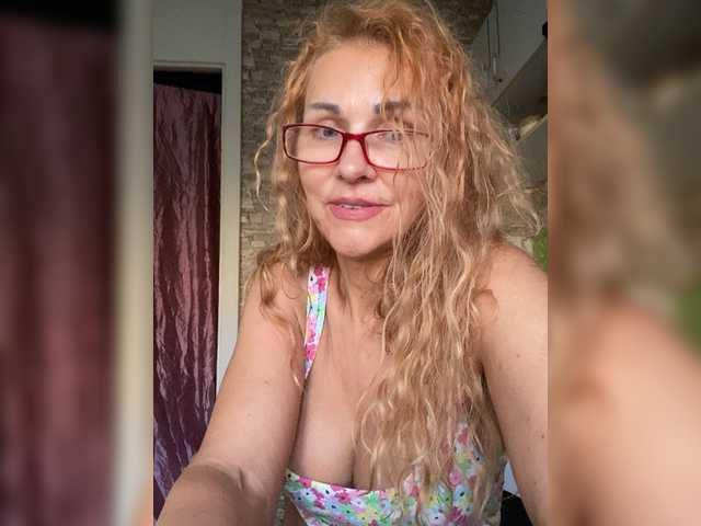 Ritia live cam on UnifiedCams