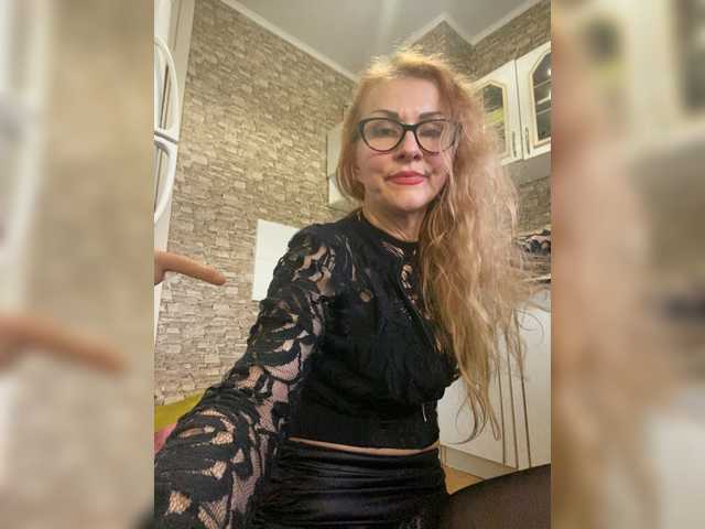 Ritia's BongaCams show and profile