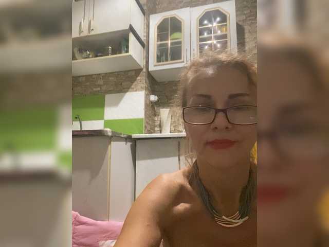 Ritia live webcam show