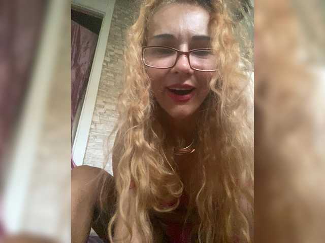 Ritia live webcam show