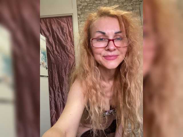 Ritia's BongaCams show and profile