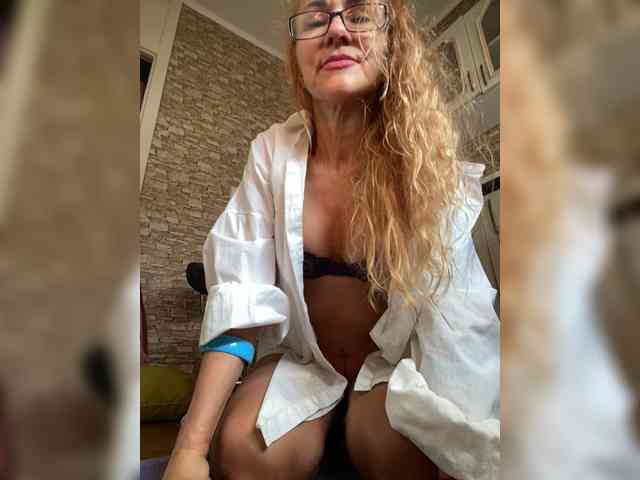 Ritia Sex Cam Show