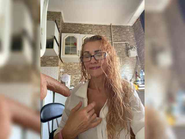 Ritia Sex Cam Show