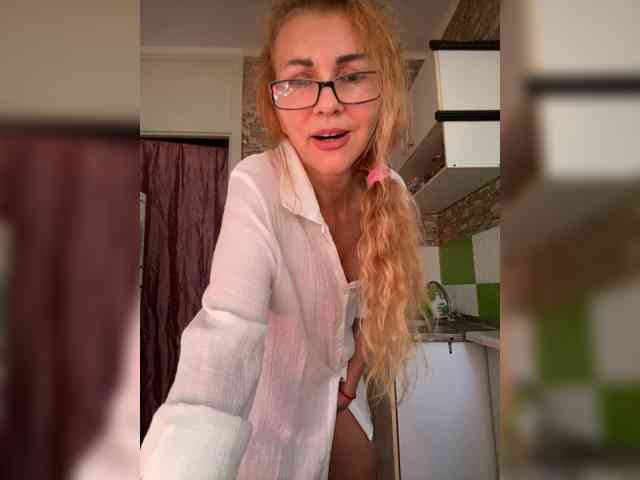 Ritia Sex Cam Show