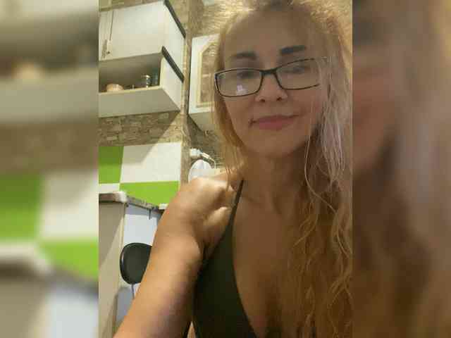 Ritia Sex Cam Show