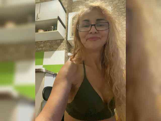 Ritia Sex Cam Show