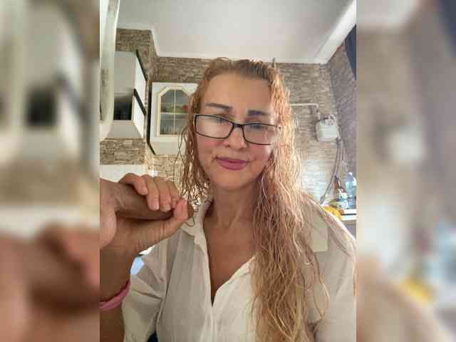 Ritia Sex Cam Show