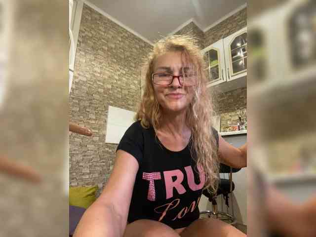 Ritia Sex Cam Show