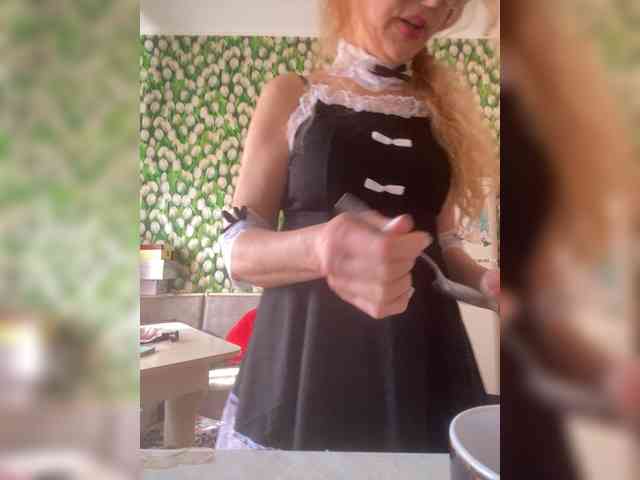 Model ini sedang live sekarang. Ritia