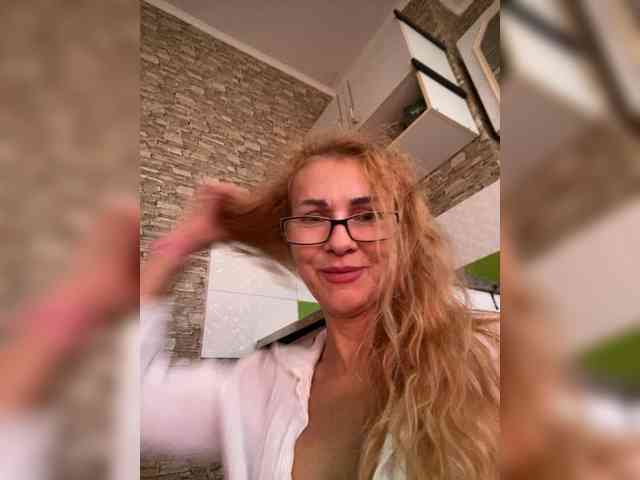 Ritia Sex Cam Show