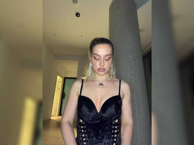 MistressX555's BongaCams show and profile