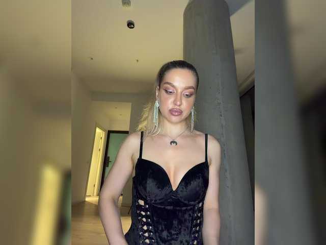 MistressX555's BongaCams show and profile