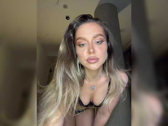  MistressX555 chat room