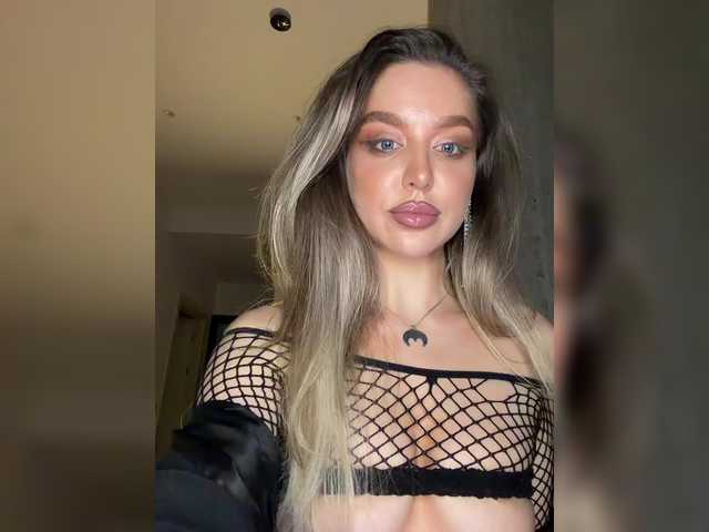  MistressX555 chat room