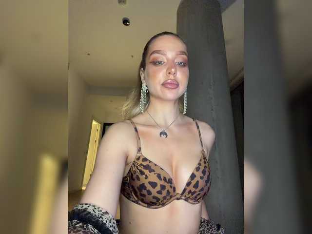 MistressX555's BongaCams show and profile