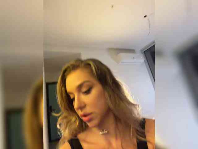 MistressX555 webcam