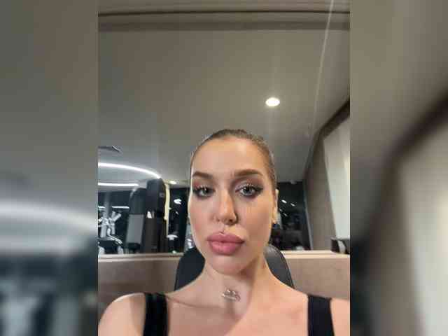 MistressX555 webcam