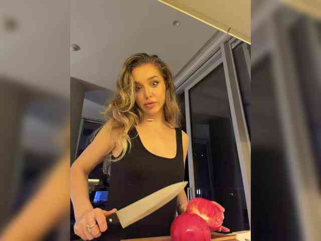 MistressX555 webcam